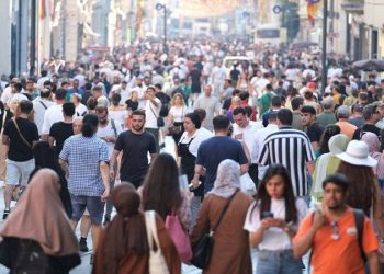 تحليل اقتصادي: ملايين الشاب في تركيا همهم إيجاد وظيفة!