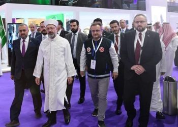 مؤسسة ديانات التركية بين الدعوة والتجارة.. منتجات إلكترونية للبيع!