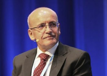 وزير المالية التركي يزور شمال قبرص لإجراء مباحثات رسمية