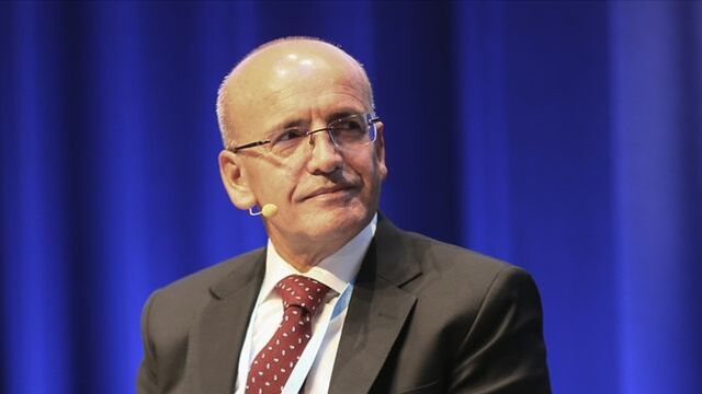 وزير المالية التركي يزور شمال قبرص لإجراء مباحثات رسمية