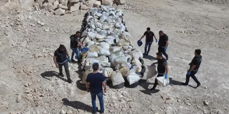 تركيا.. إعدام 2 طن من المخدرات في باتمان