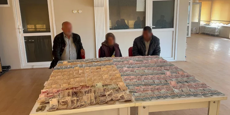 تركيا.. ثلاثة متسولين يجمعون 24 ألف ليرة في 5 ساعات