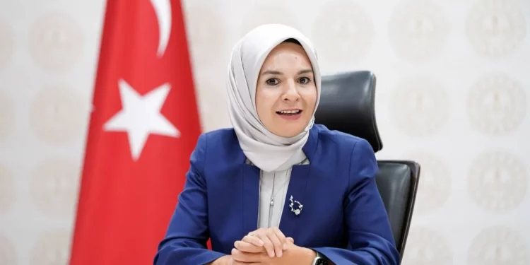 تركيا.. وزيرة الأسرة: الشباب يتجنبون الزواج!