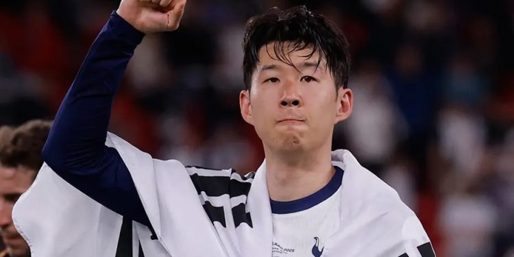 فنربخشه التركي يقترب من ضم نجم توتنهام هيونغ مين سون