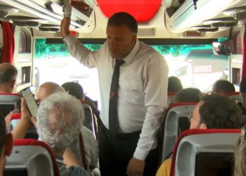 من إسطنبول إلى إيران.. إغلاق المجال الجوي يرفع حركة الحافلات