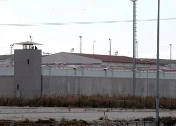 عدد نزلاء السجون التركية يتجاوز تعداد سكان 34 ولاية!