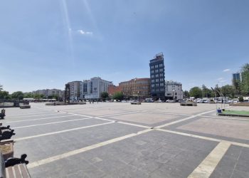 شوارع ديار بكر ومواقعها التاريخية تخلو من المارة في ظل درجات حرارة قياسية