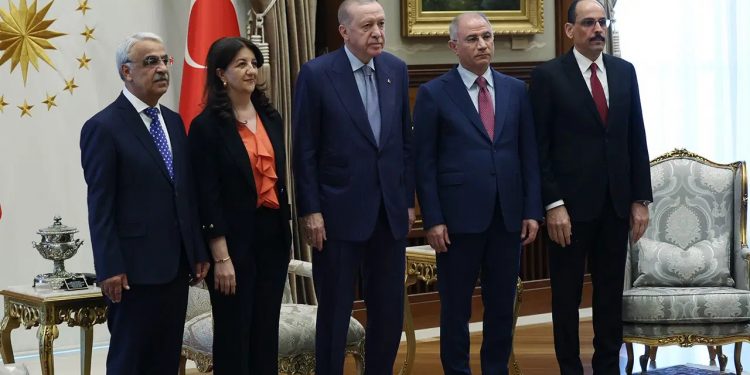 ماذا طلب الحزب الكردي من أردوغان؟