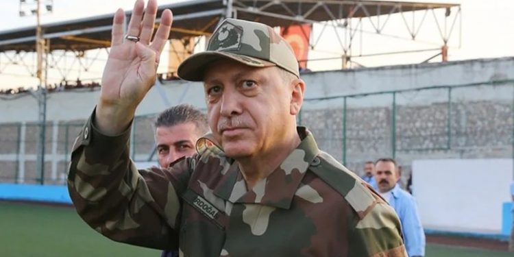 البرلمان يمنح أردوغان صلاحية تمديد سن التقاعد لقادة الجيش