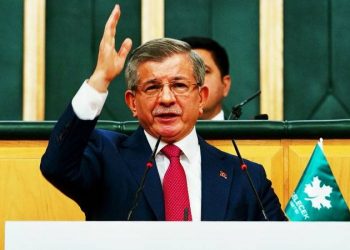 استقالات متتالية لنواب حزب أحمد دواود أوغلو!