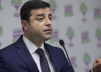 دميرطاش: العمال الكردستاني سلم السلاح طواعية ولا وجود لصفقة سياسية