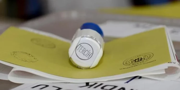 استطلاع رأي: حزب الشعب الجمهوري في الصدارة