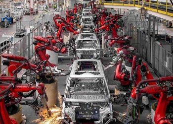 صناعة السيارات التركية أمام مفترق طرق.. كيف تواجه “العملاق الصيني”؟