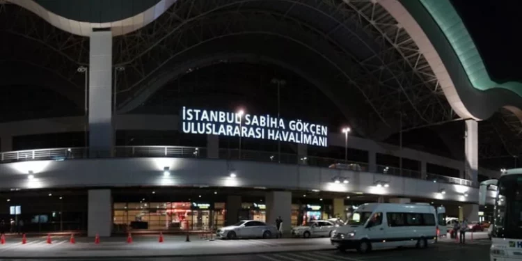 وفاة فني طيران بحادث في مطار صبيحة جوكتشان