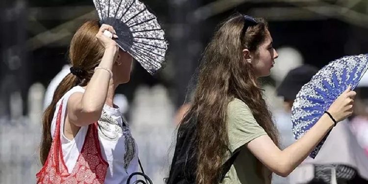 تركيا.. درجات الحرارة تتجاوز 40 مئوية في 16 مدينة