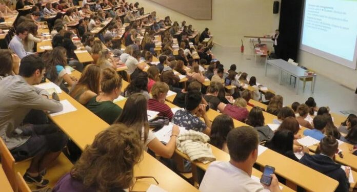 رسوم جامعات تركيا تفوق جامعات أوروبا بنسبة 108%!