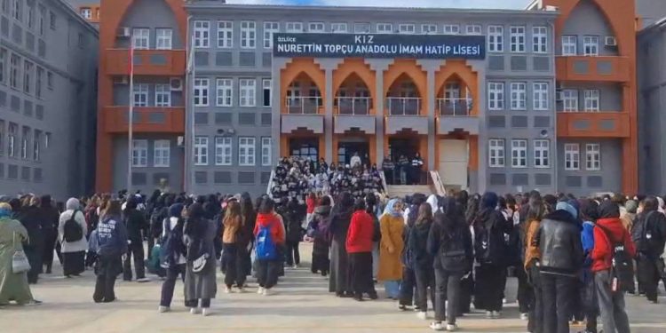 تركيا تفتتح أول ثانوية “إمام خطيب” في بلغاريا