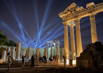 من يزور تركيا أكثر؟ روسيا تتصدر قائمة الزوار خلال أغسطس