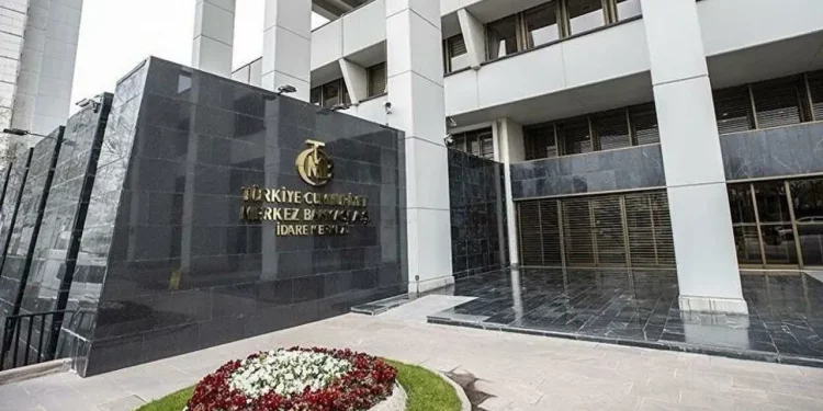 البنك المركزي التركي يخفض أسعار الفائدة على البطاقات الائتمانية