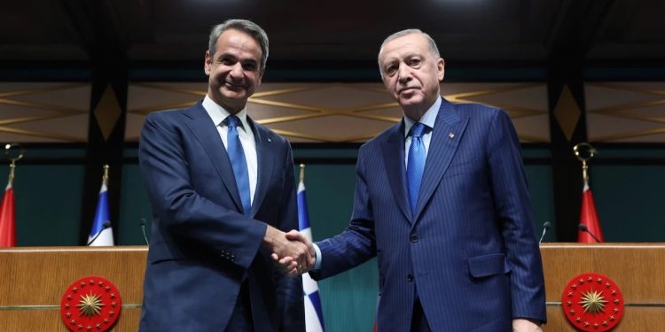 إلغاء لقاء ميتسوتاكيس وأردوغان يثير أزمة في اليونان