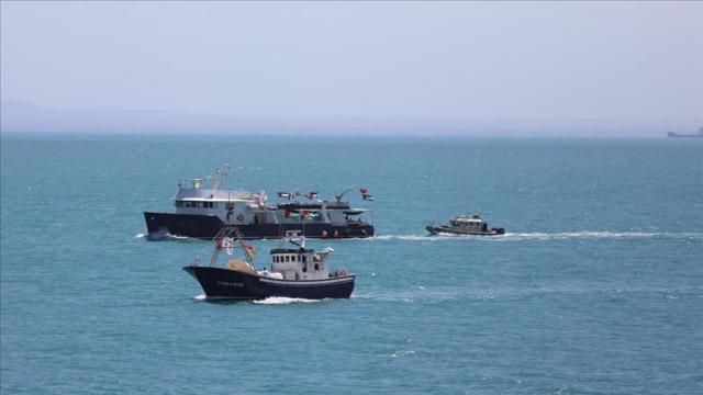 تركيا تنقذ ركاب قاربا في طريقه إلى غزة