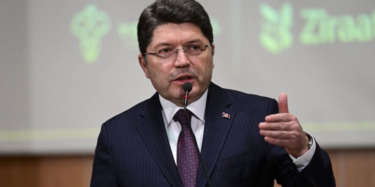 وزير العدل التركي: تعليم وتأهيل السجناء أولوية للإصلاح