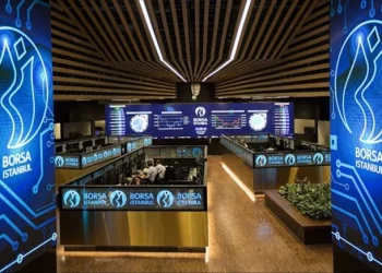 مستثمرو بورصة إسطنبول يتجهون إلى الأسواق الأمريكية وسط تحديات سياسية واقتصادية