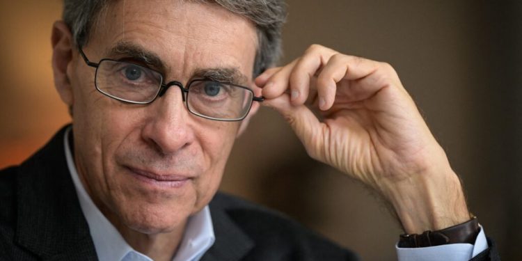 مدير رايتس ووتش السابق: القضاء في تركيا سلاح للسياسة