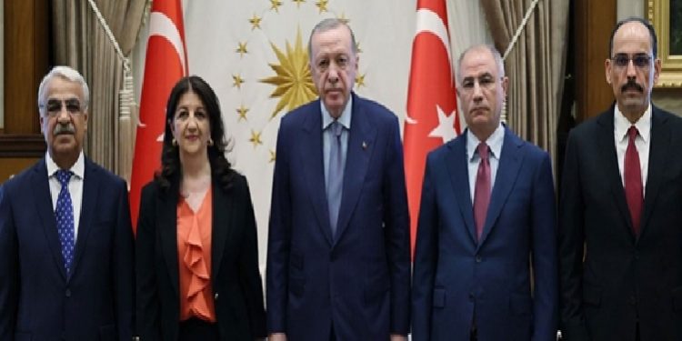 تركيا: وفد الحزب الكردي يلتقي أردوغان للمرة الثالثة