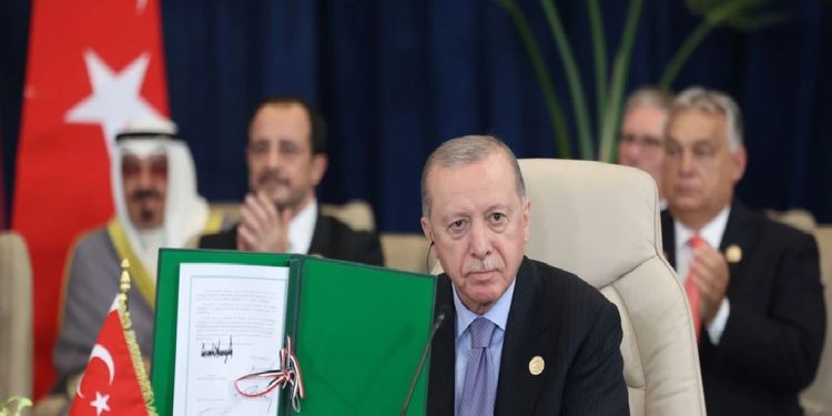 يسرائيل هيوم: مشاركة تركيا في اتفاق غزة هزيمة لإسرائيل