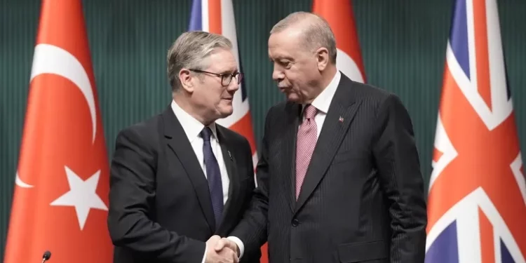 تركيا توقع مع بريطانيا صفقة مقاتلات يوروفايتر تايفون