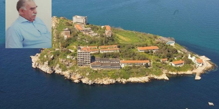 عبد الله أوجلان يلتقي بعائلته في سجن إمرالي