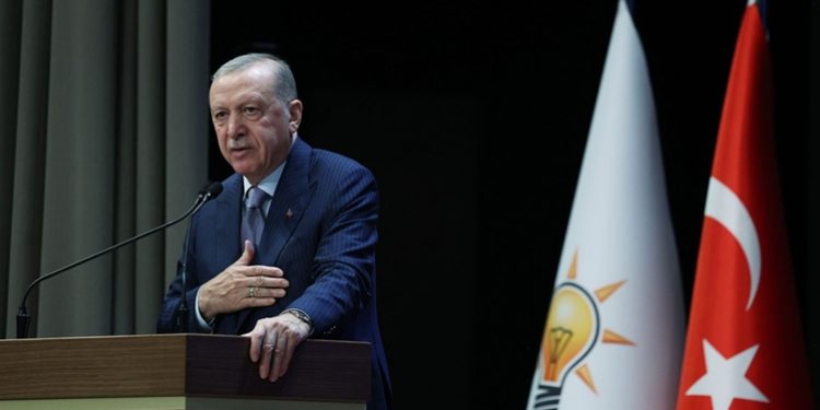 أردوغان يعلن العثور على جثامين ضحايا الطائرة العسكرية التركية