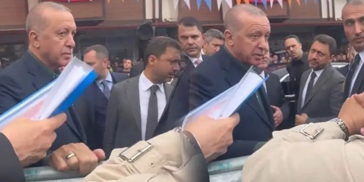 أردوغان يهاجم معلمات: “أنتن كاذبات!”