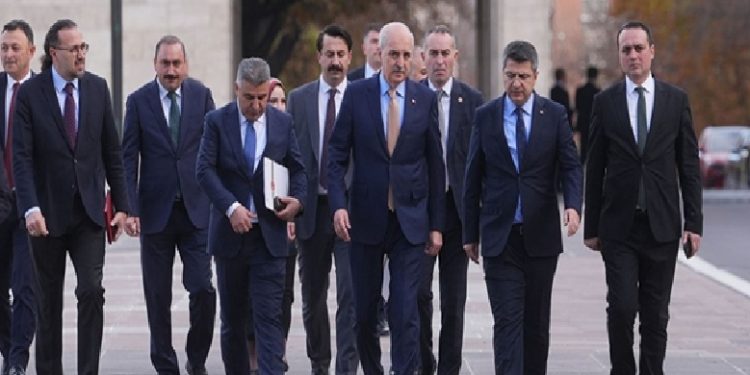 تركيا.. حزب الحاكم يبحث موقفه من لقاء أوجلان