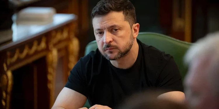 زيلينسكي يزور تركيا لإجراء محادثات سلام بمشاركة أمريكية