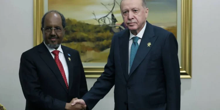 الرئيس الصومالي في زيارة رسمية إلى تركيا 