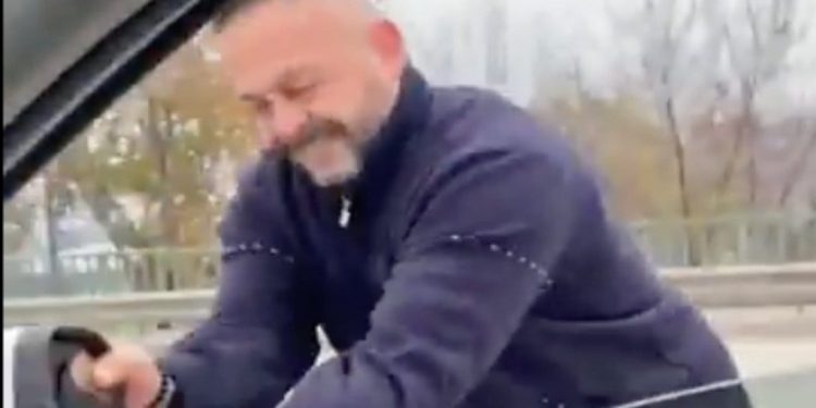 اعتداء على عضو مجلس بلدي معارضة وتهديدها بالقتل