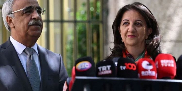 وفد التفاوض مع أوجلان يلتقي وزير العدل ورئيس البرلمان