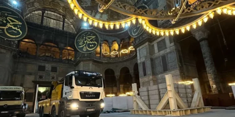 اليونسكو تُصدر تحذيرًا عاجلًا لتركيا بشأن ترميم آيا صوفيا