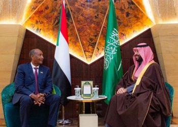 البرهان يلتقي ولي العهد السعودي