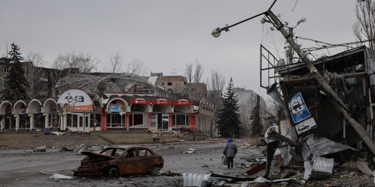 مئات العراقيين يشاركون في الحرب الروسية الأوكرانية!