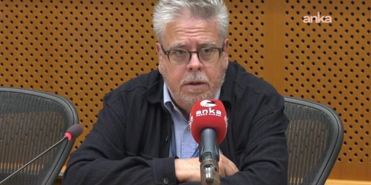 مقرر البرلمان الأوروبي يندد باحتجاز صحفي فرنسي في إسطنبول