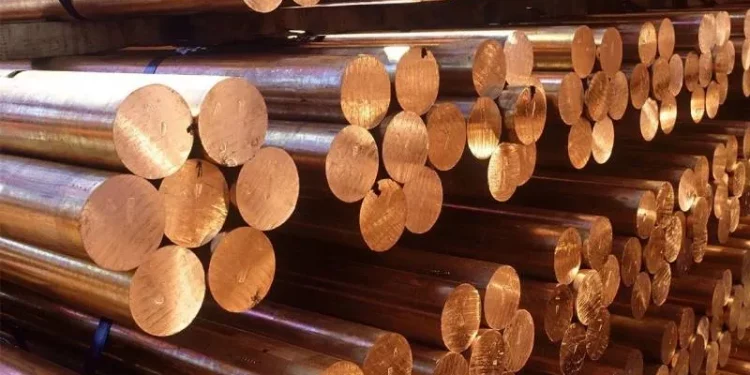 النحاس يكسر حاجز 13 ألف دولار لأول مرة