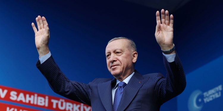 أردوغان: إخوتنا الأكراد باتوا جزءًا أصيلاً من سوريا الجديدة 