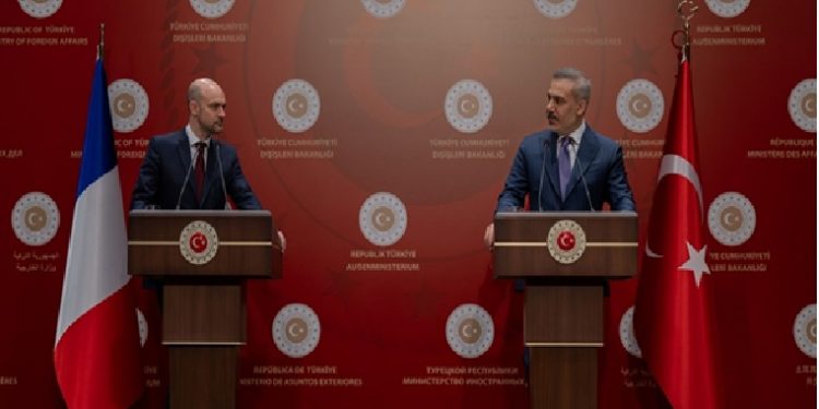 وزير الخارجية التركي: أولوية تركيا مع الاتحاد الأوروبي هي اتفاقية الاتحاد الجمركي وإلغاء التأشيرة
