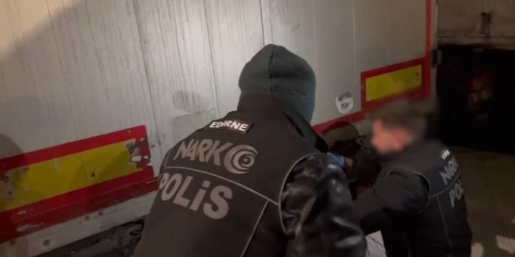 ضبط أكثر من 220 كيلوغرامًا من الكوكايين في إديرنة