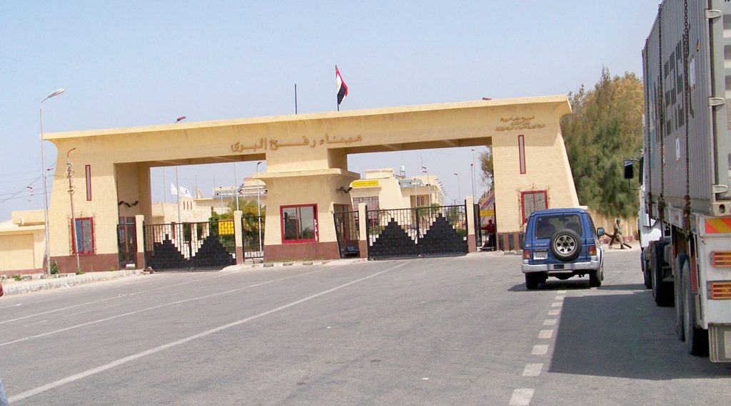 إسرائيل تراقب العبور من مصر إلى غزة “إلكترونيا”