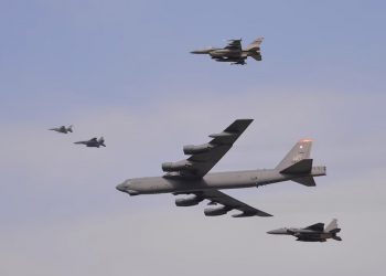 إسرائيل هيوم: الأردن والإمارات ستدعمان الهجوم الأمريكي على إيران