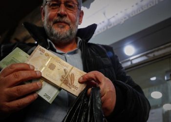 محافظ المركزي السوري: العملة الجديدة سارية في شرق الفرات